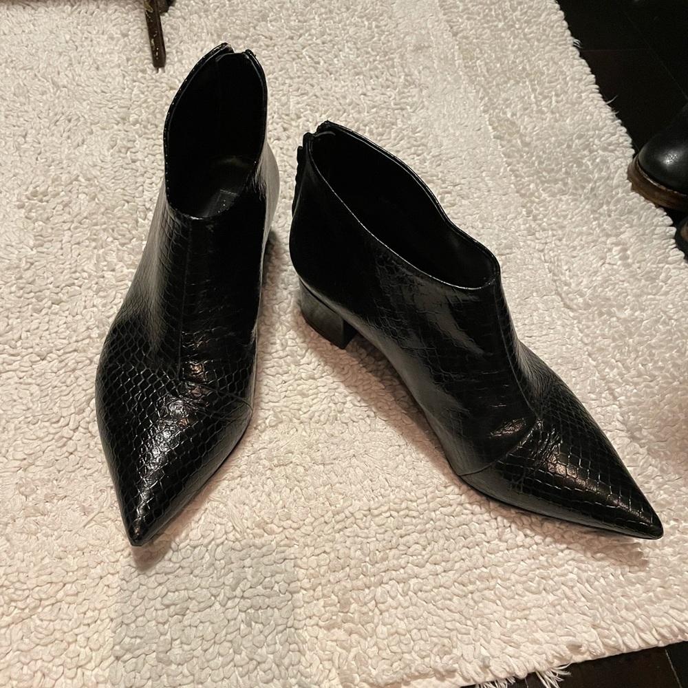 Topshop embossed booties MINT CONDITION